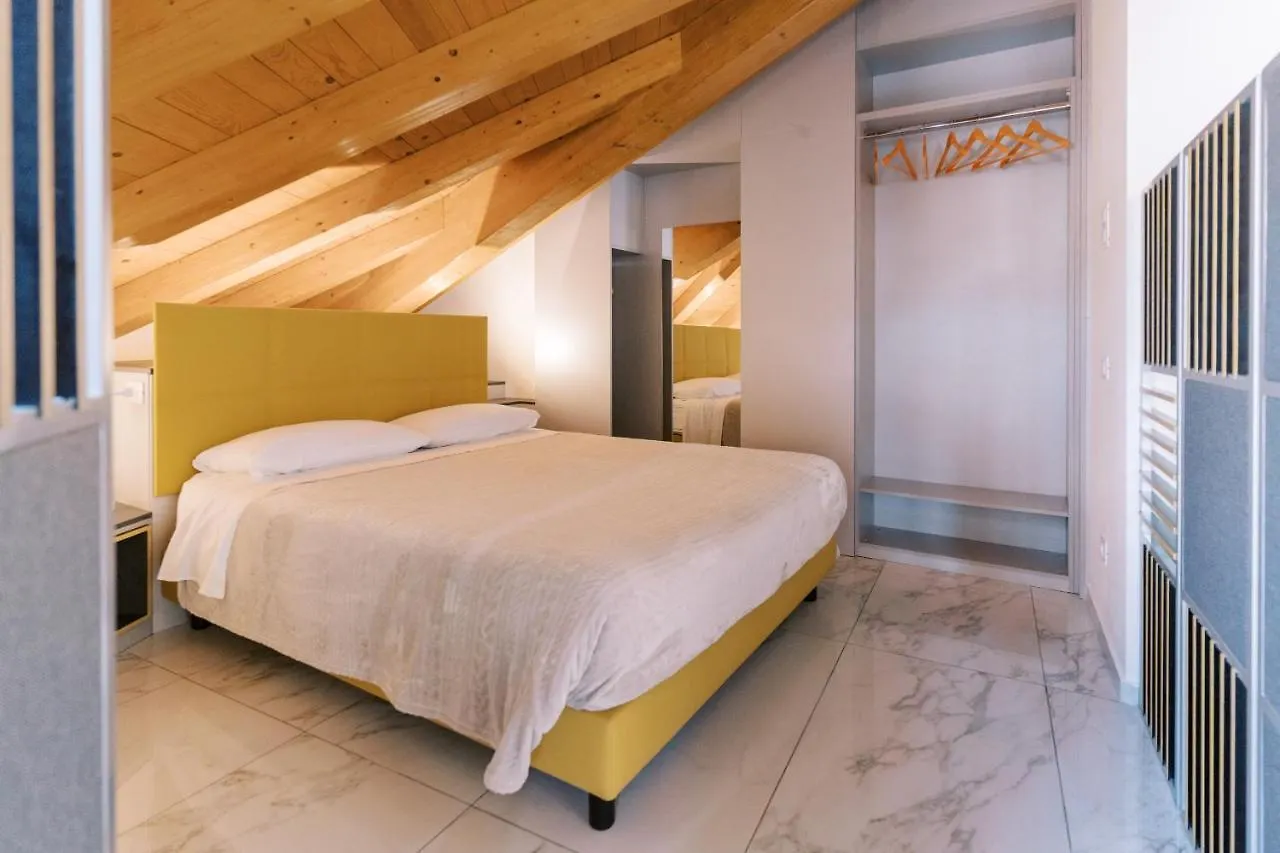 Apartamento Casa King Como 0*,  Italia